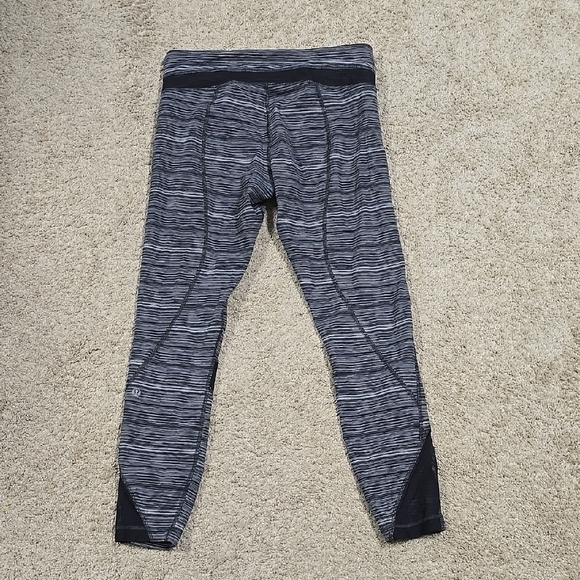 Lululemon Run Inpsire Crop 24" Size 8 - Picture 3 of 7